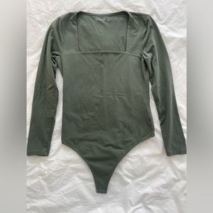 Long-Sleeve Cotton Seamless Fabric Squareneck Bodysuit